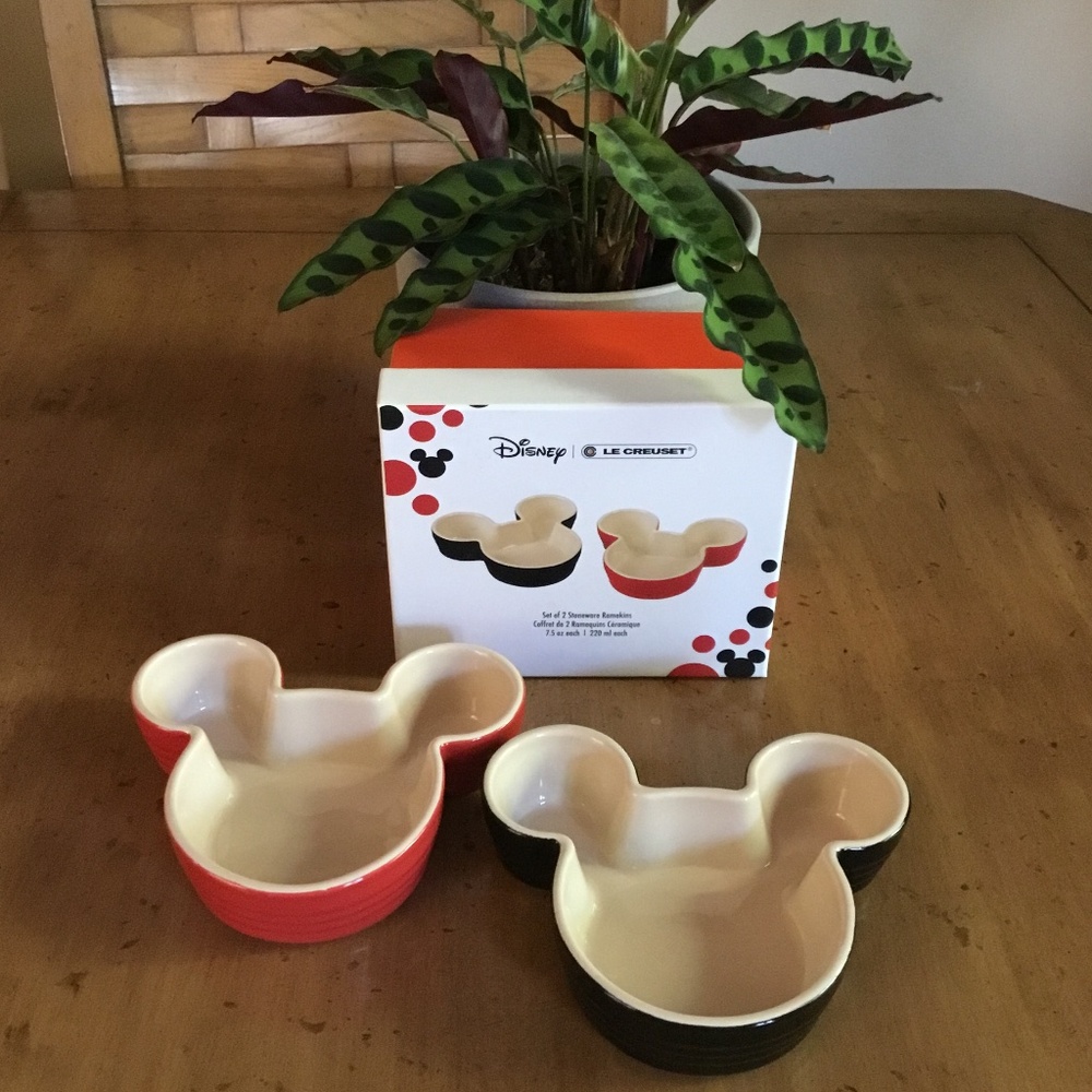 Williams Sonoma Le Creuset Disney Mickey Mouse Stoneware Ramekins - Picture 2 of 12